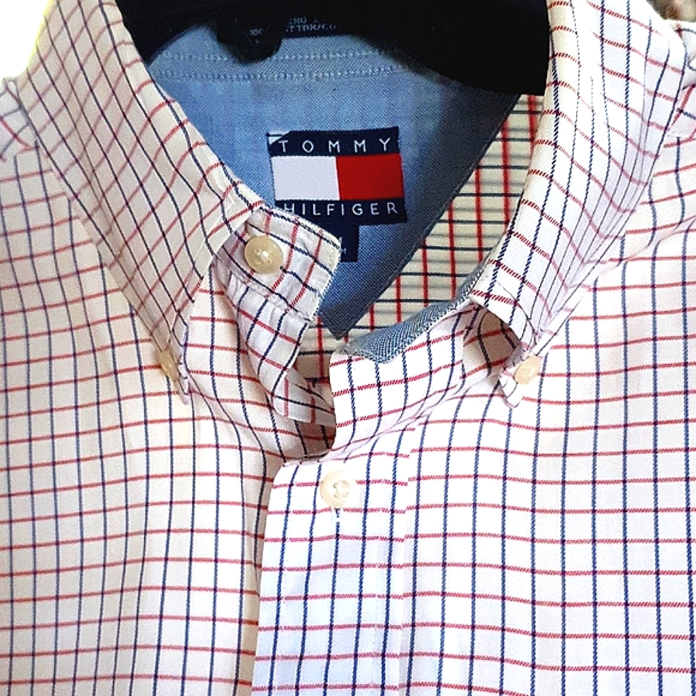 ■ T. Hilfiger Medium. Plaid LS Shirt